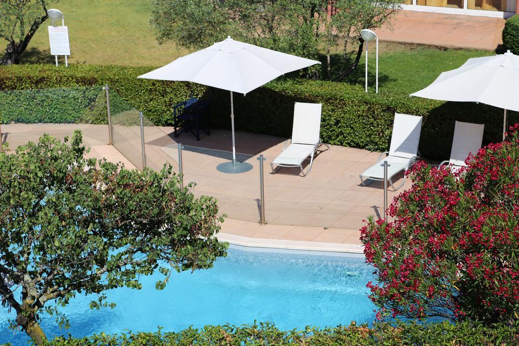 Ibis Aubenas Hotel Exterior foto